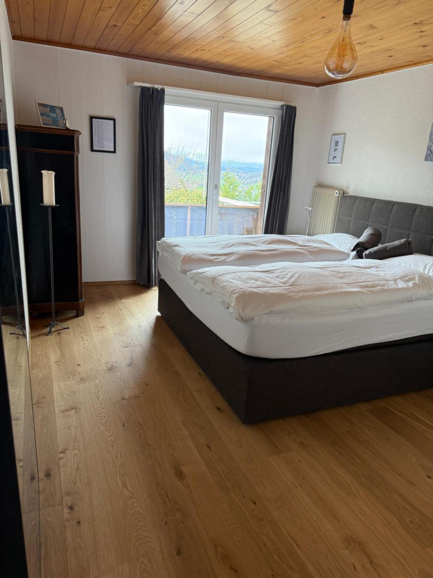 Eva'S Seeblick Krattigen Room photo